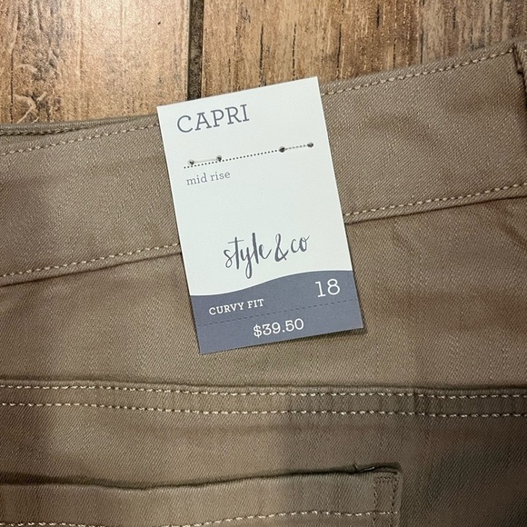Nwt-style & COMPANY Women’s Curvy Capris - Picture 4 of 7